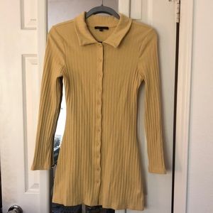 Kendall & Kylie yellow button down collared mini dress